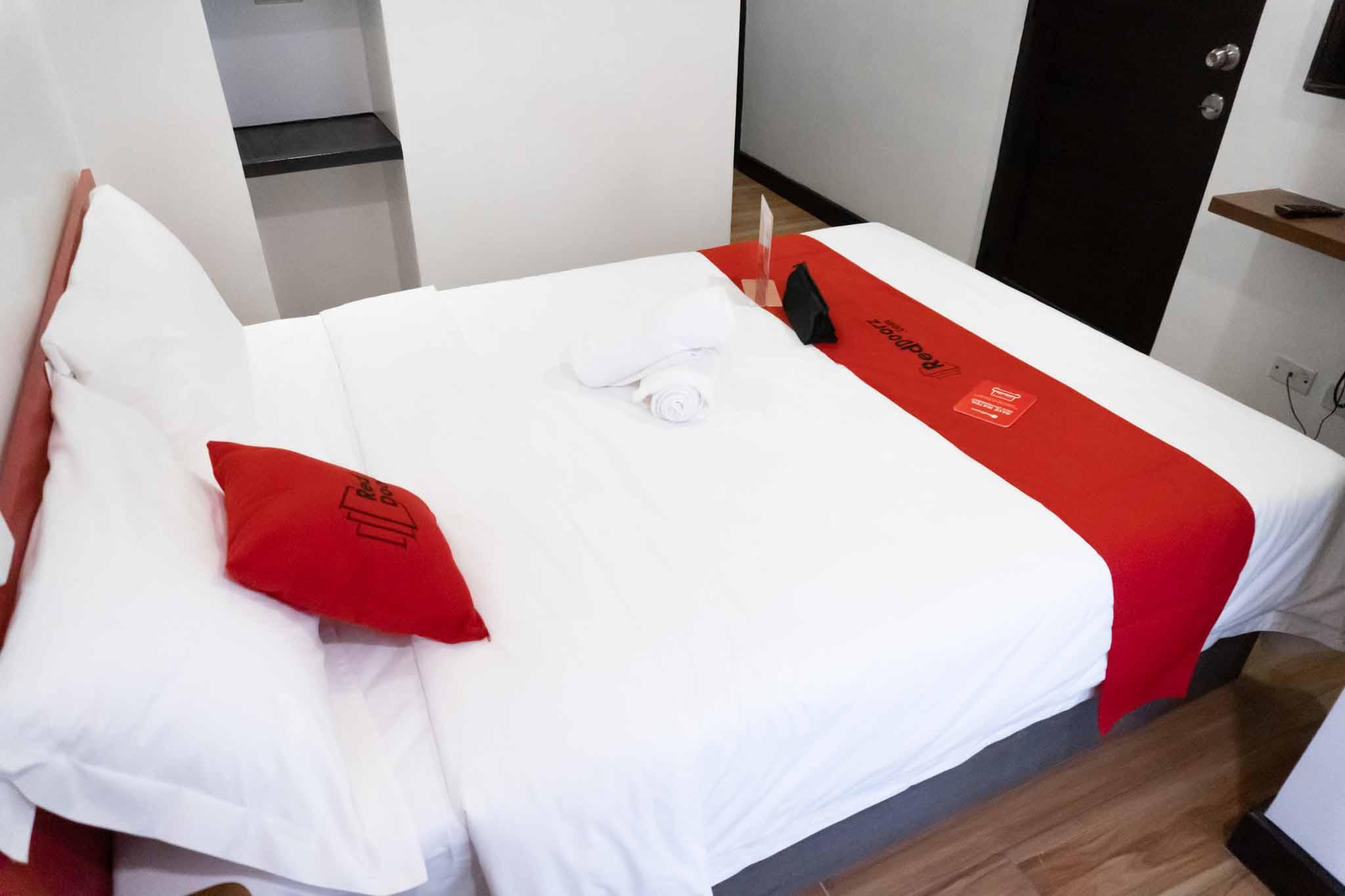 Reddoorz Plus At Mm Hotel Las Pinas Former Reddoorz Plus Near Bamboo Organ Esterno foto