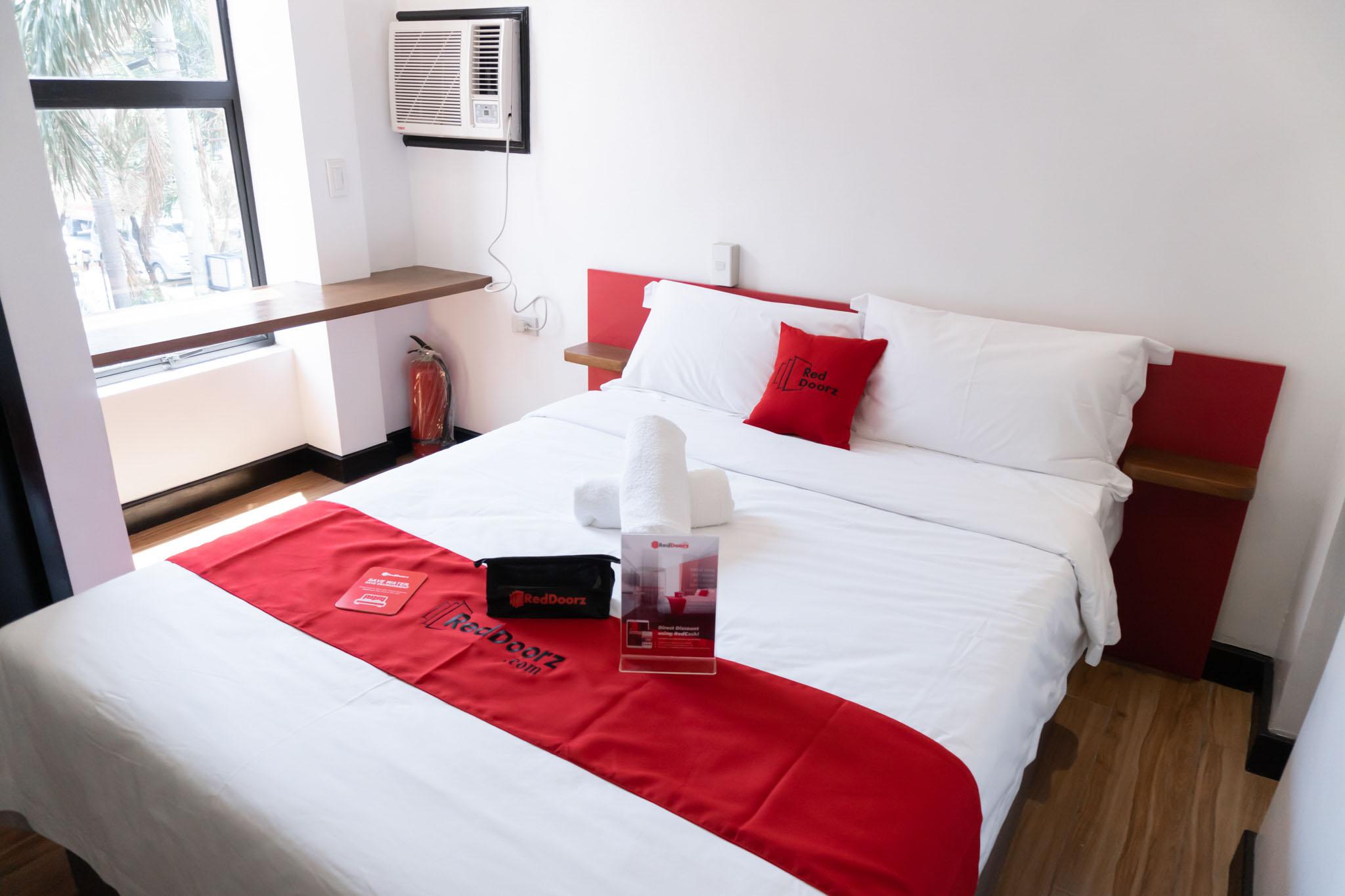 Reddoorz Plus At Mm Hotel Las Pinas Former Reddoorz Plus Near Bamboo Organ Esterno foto