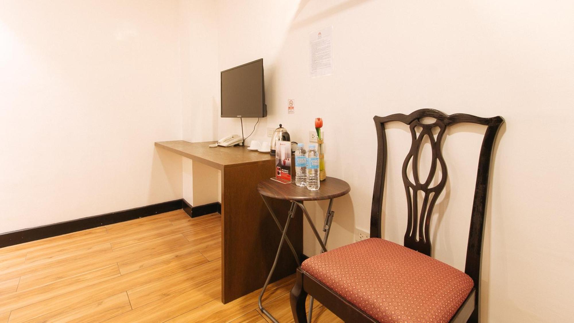 Reddoorz Plus At Mm Hotel Las Pinas Former Reddoorz Plus Near Bamboo Organ Esterno foto