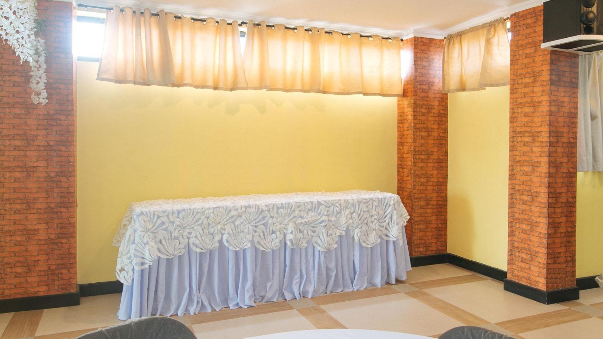 Reddoorz Plus At Mm Hotel Las Pinas Former Reddoorz Plus Near Bamboo Organ Esterno foto