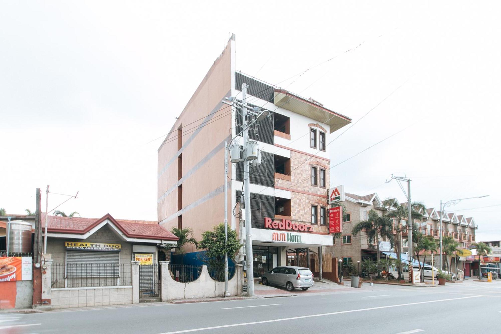 Reddoorz Plus At Mm Hotel Las Pinas Former Reddoorz Plus Near Bamboo Organ Esterno foto